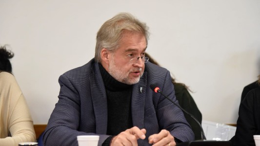 Mirabella presentó un proyecto para promover el empleo en mayores de 50 años