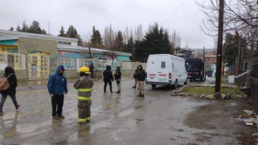 Bariloche: evacuaron un colegio porque un estudiante llevó una supuesta granada