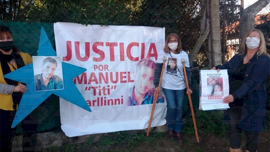 Lo chocó una mujer que manejaba sin tener registro y murió: policías le robaron mientras agonizaba