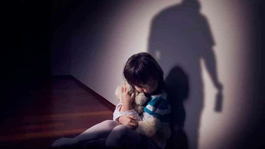 Tiene 62 años y fue detenido por abusar de su nieta