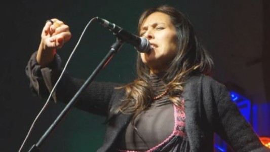 Desesperado pedido de la folclorista Roxana Carabajal tras la desaparición de su hija de nueve años junto al padre