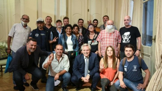En medio de las protestas, Alberto Fernández se reunió con los movimientos sociales afines al Gobierno