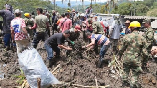 Tragedia en Colombia: un alud impactó contra una escuela rural