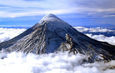Marcha atrás con la decisión de declarar al volcán Lanín como “sitio sagrado mapuche”