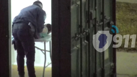 Video: Policías de Córdoba evitaron que un niño se ahogara