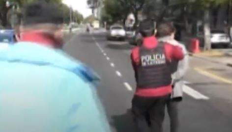 Intentó cruzar el piquete en la 9 de julio, lo detuvieron y ahora le abrieron un sumario al comisario a cargo