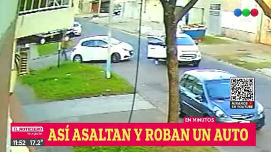 Video: le cerraron el paso, lo encañonaron y le robaron el auto