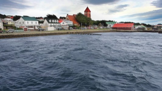 El Gobierno rechazó un concurso de la Embajada británica para llevar universitarios a Malvinas