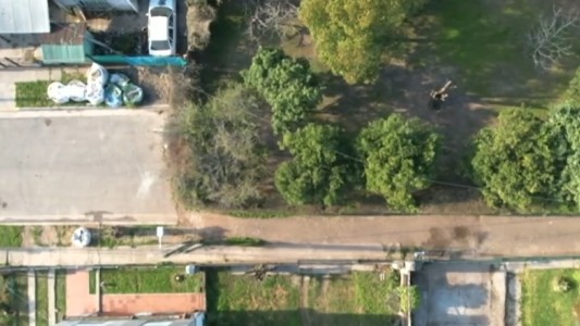 Extendió su terreno y se quedó con una calle: denuncia de vecinos