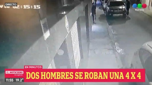 Se robaron una camioneta Toyota en pleno barrio Echesortu