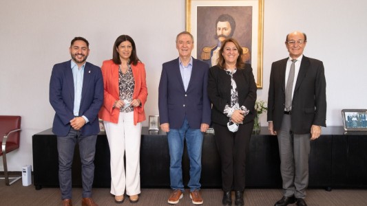 El socialismo se muestra con Schiaretti y llama a construir un espacio político alternativo