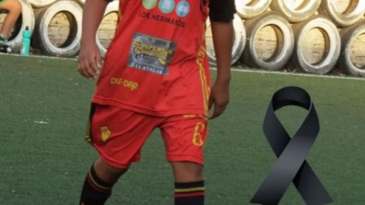 Merlo: un nene se colgó de un arco, el travesaño le golpeó la cabeza y murió