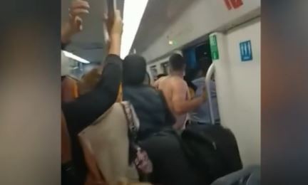 Video: batalla campal entre barrabavas en la estación Morón