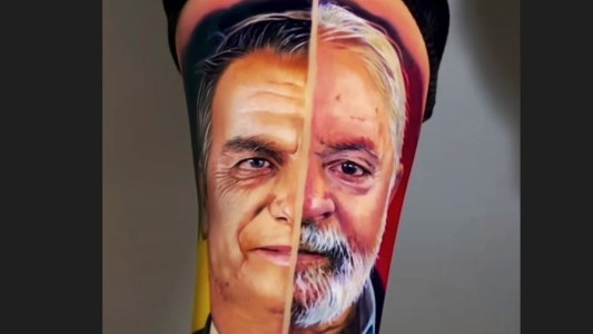 Un hombre se tatuó los rostros de Bolsonaro y Lula Da Silva en el brazo
