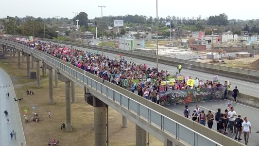 Acto por los humedales en el puente Rosario-Victoria