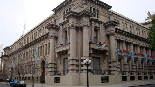 Activistas y militantes socioambientales se encadenaron a Gobernación