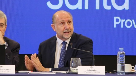 Perotti: "Los maestros tienen uno de los mejores sueldos del país"