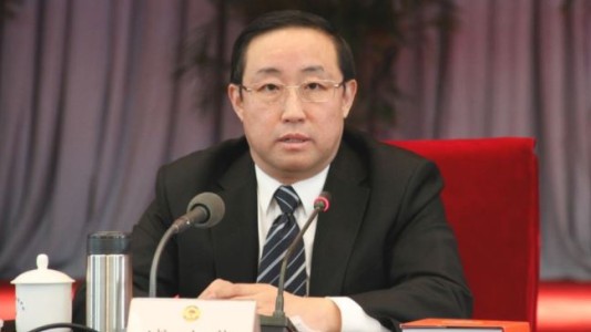 China: sentenciaron a muerte con aplazamiento a un ex funcionario