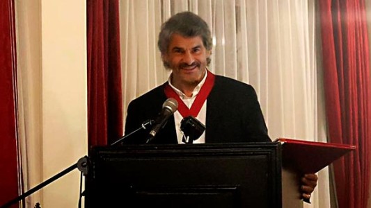 Amparo para que se suspenda la elección del profesor académico ante el Consejo de la Magistratura