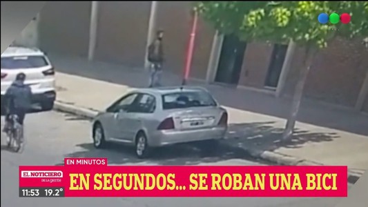 Le robaron a mano a armada la bicicleta a un chico cuando iba a la escuela