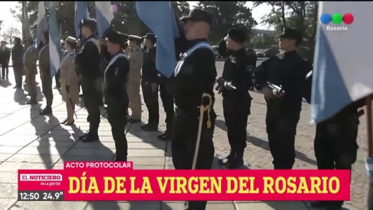 Se celebró el acto por el Día de la Virgen del Rosario en el Monumento a la Bandera