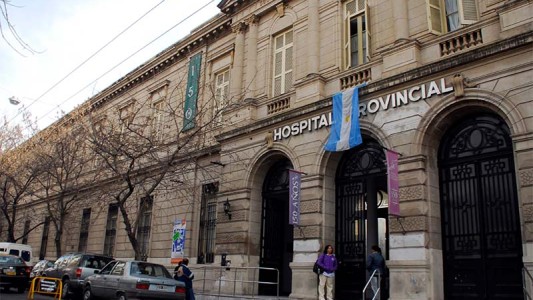 Un policía baleado y una agente detenida tras una discusión de pareja