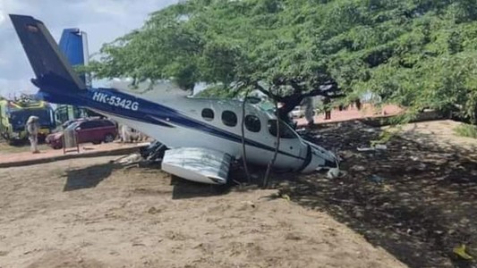 Colombia : Se despistó una avioneta y mató a niño que se encontraba en una playa