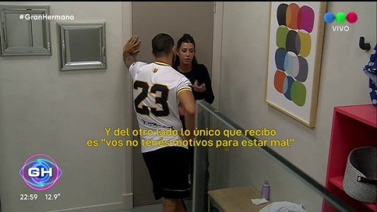 Juliana y Maxi entraron en crisis: fuerte discusión y reclamos de pareja