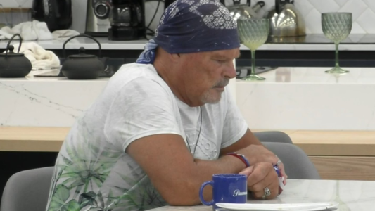 El enojo de Alfa con sus compañeros por las compras del súper