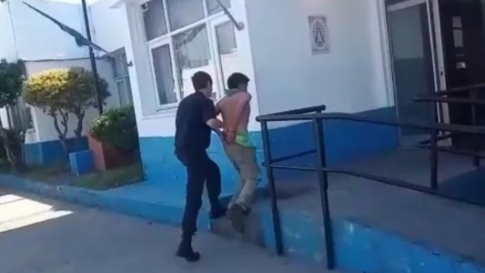 Quiso asesinar a su hermana e hirió al perro que intentó defenderla