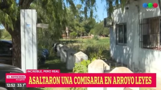 Vestidos de policías, asaltaron una comisaría en Santa Fe y se llevaron armas