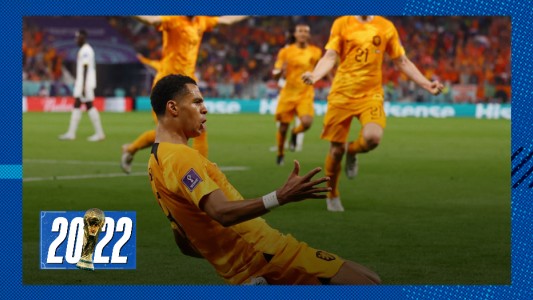 Países Bajos superó a Senegal sobre el final del partido y comparte la punta del Grupo A con Ecuador