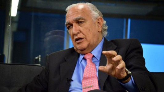 Gil Lavedra: "El juicio político a la Corte es un montaje que socava la credibilidad del pueblo en la Justicia"