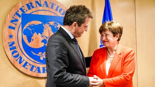 El Gobierno sobrecumplió la meta fiscal pactada con el FMI para el 2022