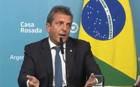 Massa trató a Uruguay de "hermano menor" y generó enojo