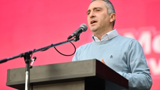 Andrés Larroque acusó a Alberto Fernández de minimizar el intento de atentado contra Cristina Kirchner