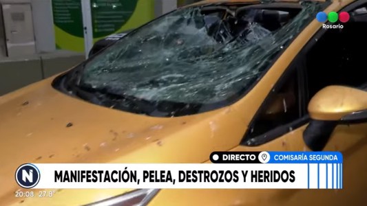 El conductor que atropelló a manifestantes quedó detenido y será llevado a imputativa