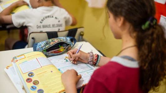 Gobierno y colegios privados con subvención acuerdan topes en las cuotas