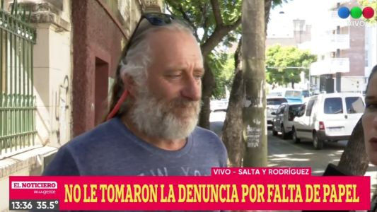Le robaron la moto, fue a hacer la denuncia, pero no se la tomaron por falta de papel