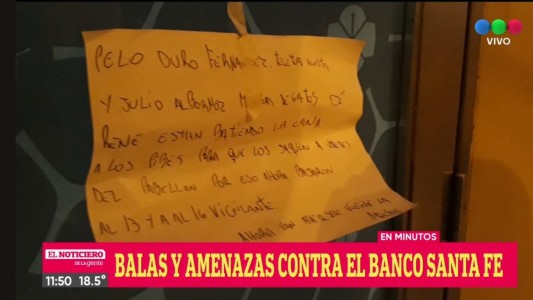 Balearon una sucursal del Banco de Santa Fe y dejaron una nota amenazante