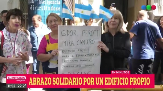 Abrazo solidario a la escuela Bernardino Rivadavia que busca edificio propio