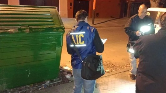 Violencia sin fin: juntaba cartones en la calle, discutió con dos hombres y murió de una puñalada