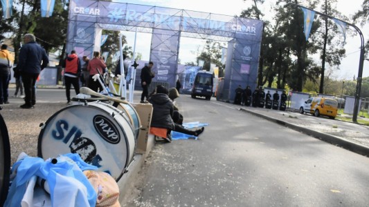 Caos y descontrol con vendedores ambulantes en el inicio de los Juegos CReAR