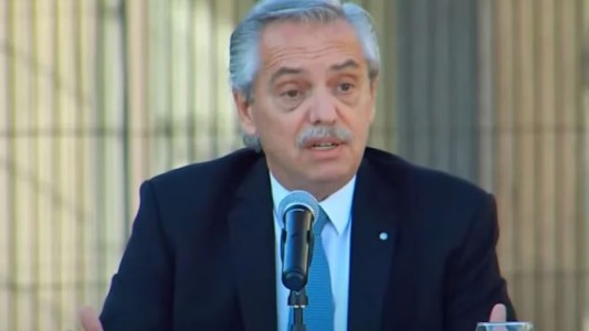 Fernández calificó a Milei como "energúmeno" y apuntó contra quienes dan "por muerto" al Frente de Todos