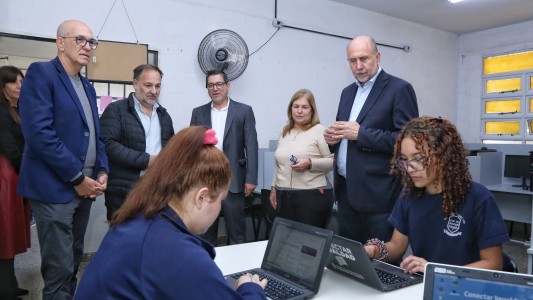 Perotti encabezó el lanzamiento del programa “Santa Fe + Conectada” en barrios populares