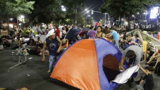 Pueblos originarios acamparán en Plaza de Mayo este lunes por "derechos con perspectiva indígena"