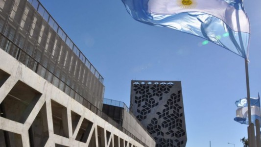 La Justicia Federal le otorgó a la Provincia una medida cautelar por la compra de dólares