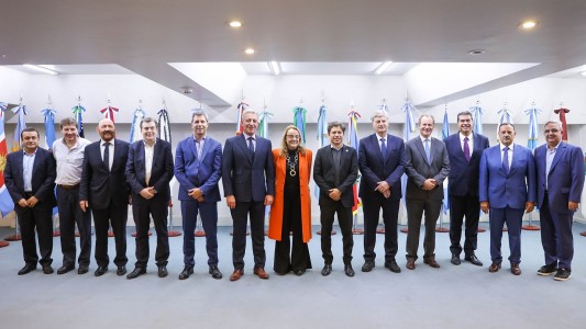 Los gobernadores del PJ volvieron a presionar con una fórmula única