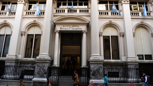 El Banco Central cerró la semana con saldo negativo por 288 millones de dólares