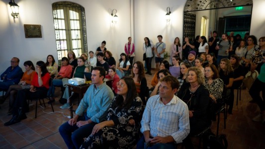 Se presentó la convocatoria "450 mujeres que hacen Santa Fe"